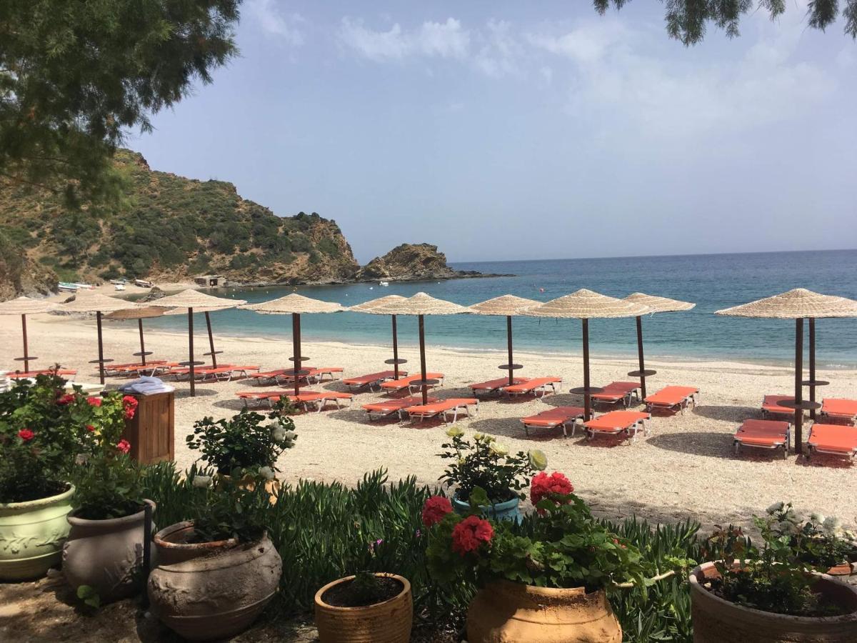 Tota Marinou Hotel Agioi Apostoloi  Buitenkant foto