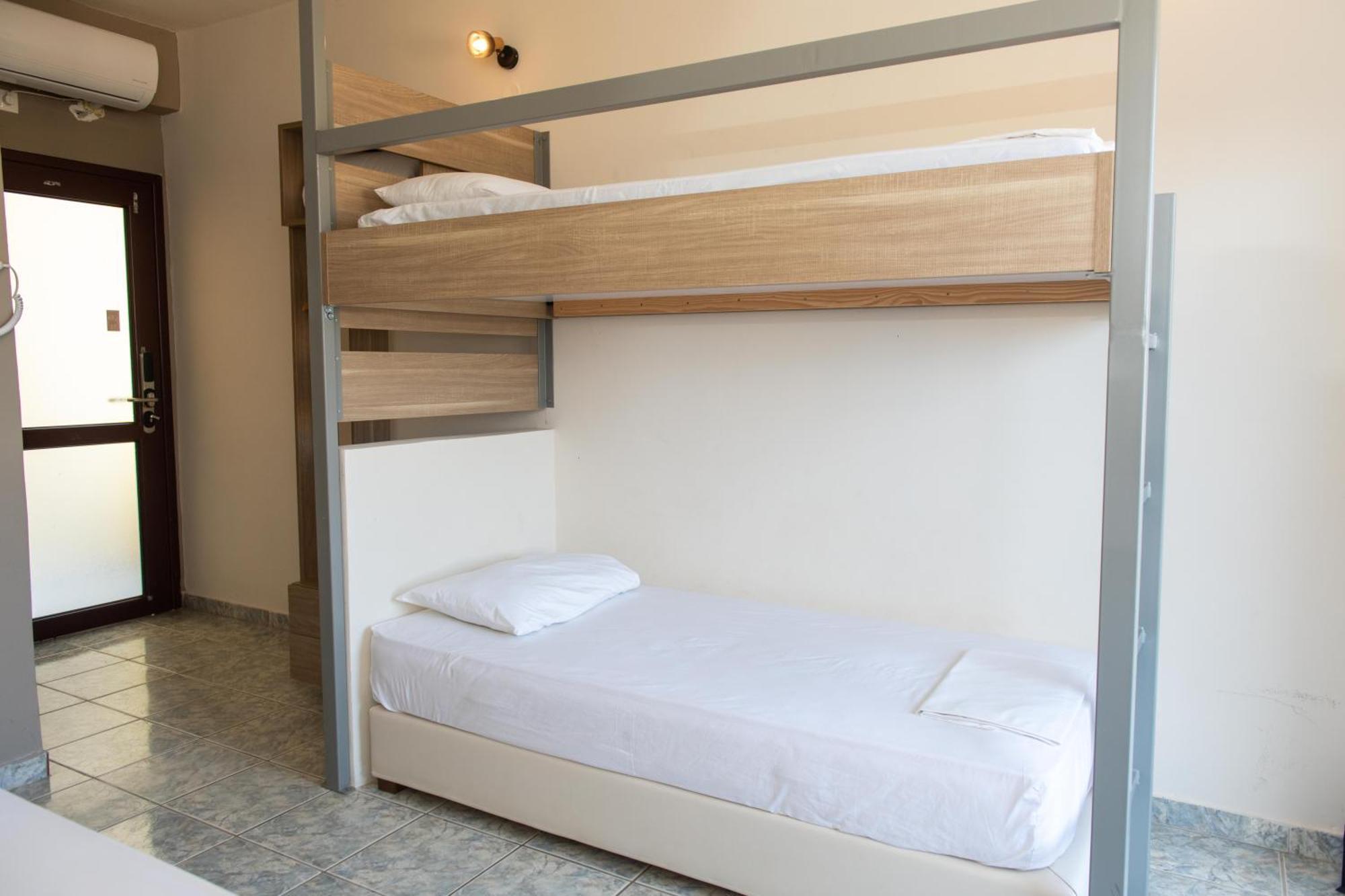 Tota Marinou Hotel Agioi Apostoloi  Buitenkant foto